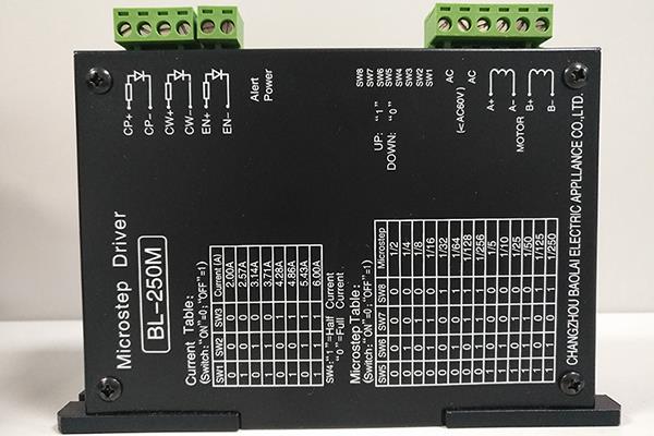 步進(jìn)電機(jī)控制器